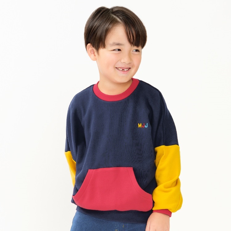 バックロゴのびのび裏毛トレーナー トレーナー｜子供服・ベビー服の