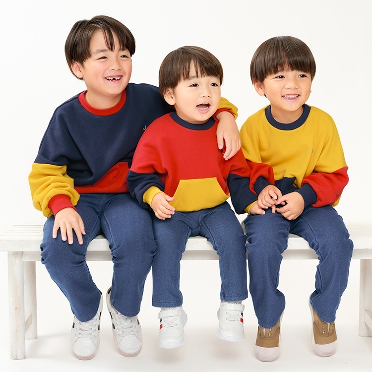 バックロゴのびのび裏毛トレーナー トレーナー｜子供服・ベビー服の