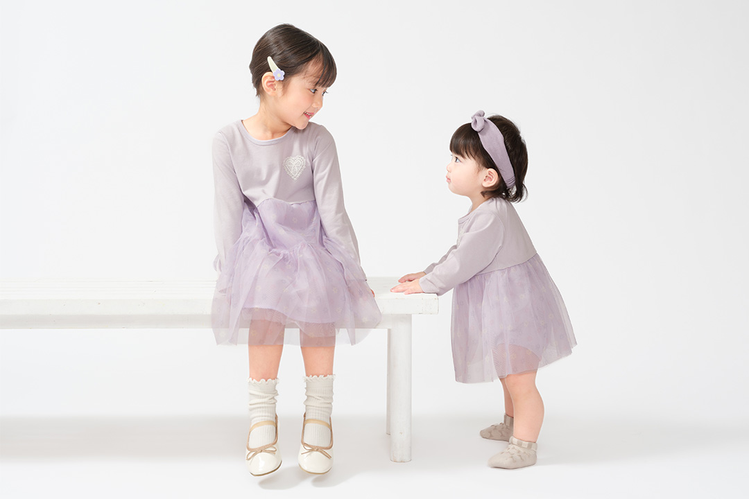 姉妹でラベンダー×チュールのおそろいコーデ