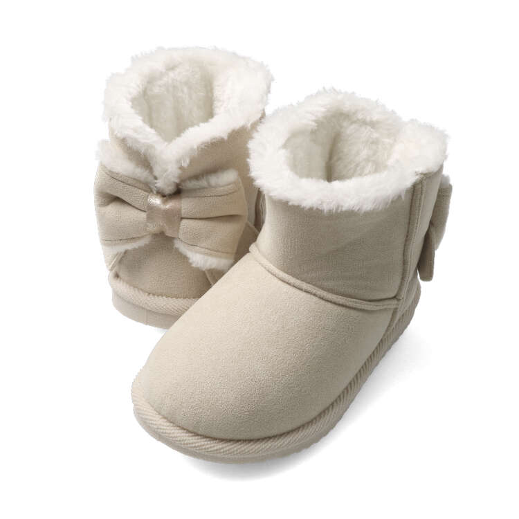 Shearling boots with ribbon