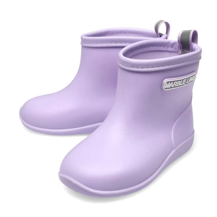 Plain rain shoes/boots