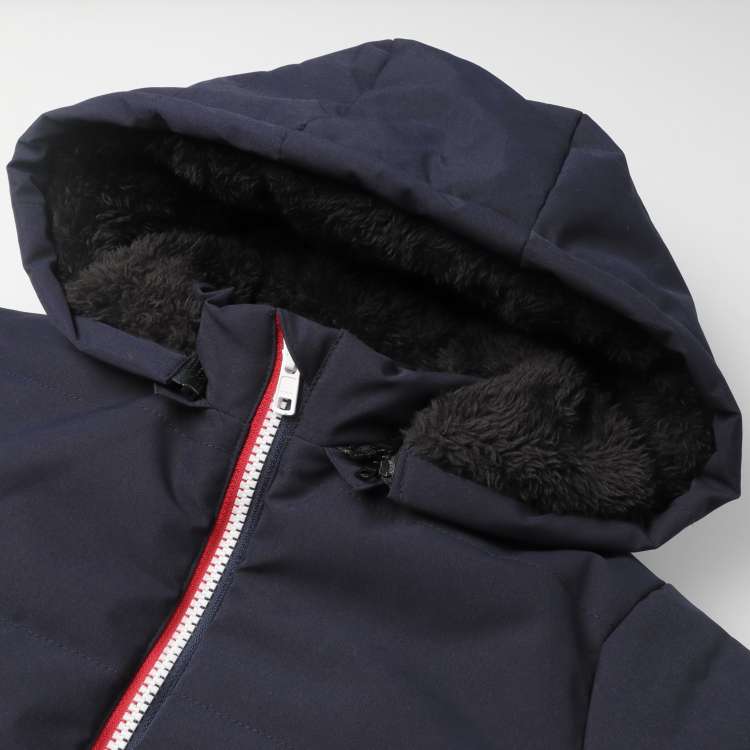 Windproof and water repellent hooded jacket