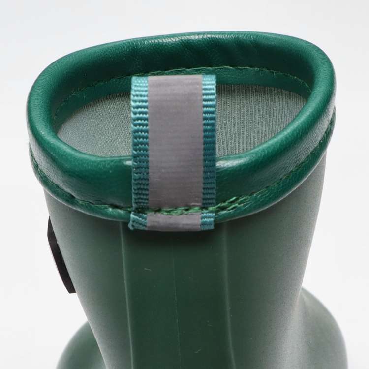 Plain rain shoes and boots with logo patch