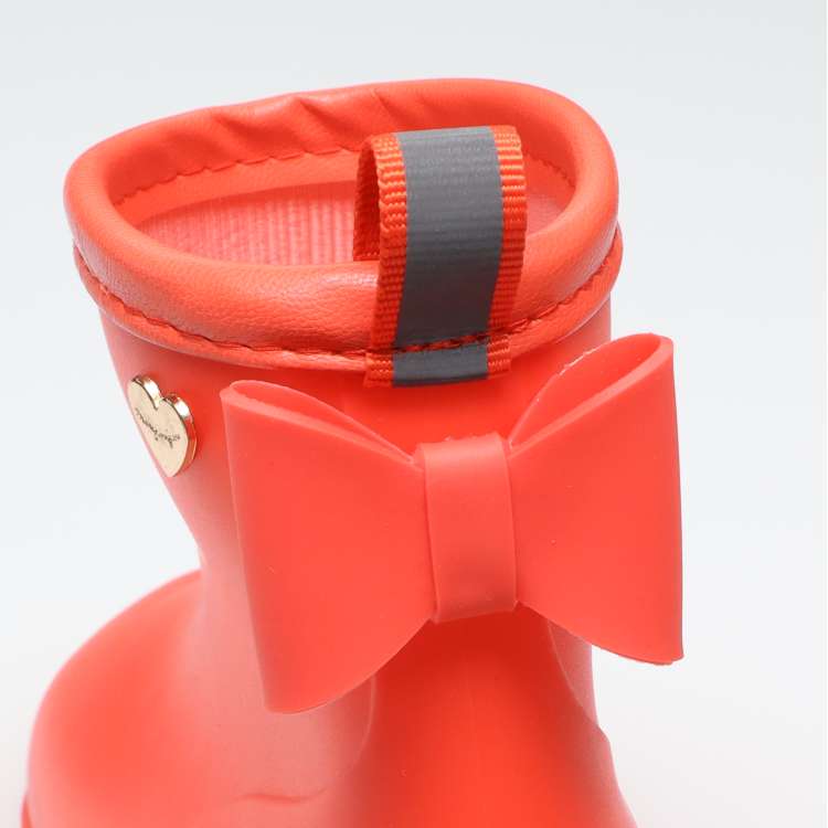 Plain rain shoes with back ribbon