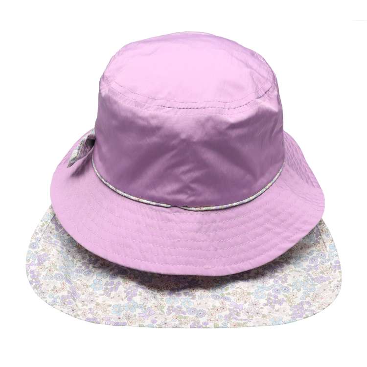 Water-repellent hat with floral ribbon sunshade