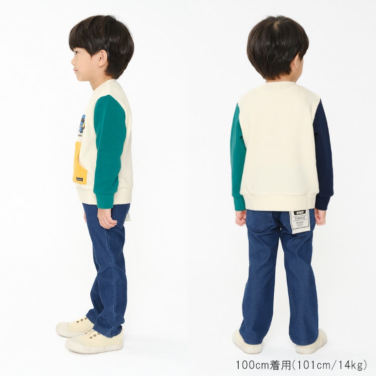 Soft and stretchy fleece sweatshirt with working car print